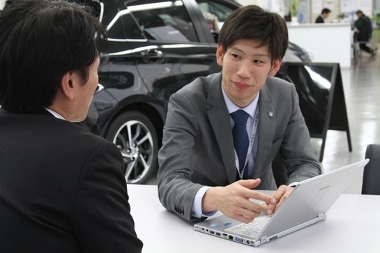営業スタッフ